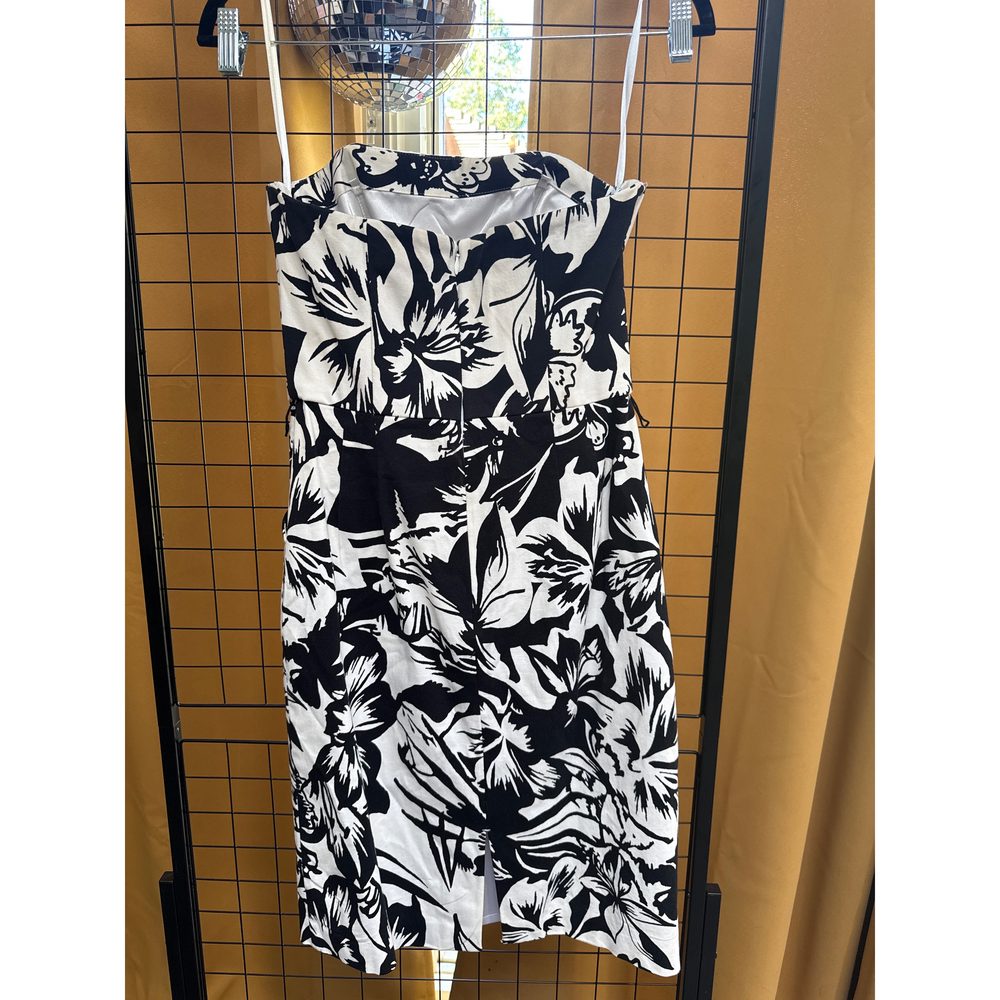 White House Black Market Black and White Floral Strapless Dress - Picture 4 of 5